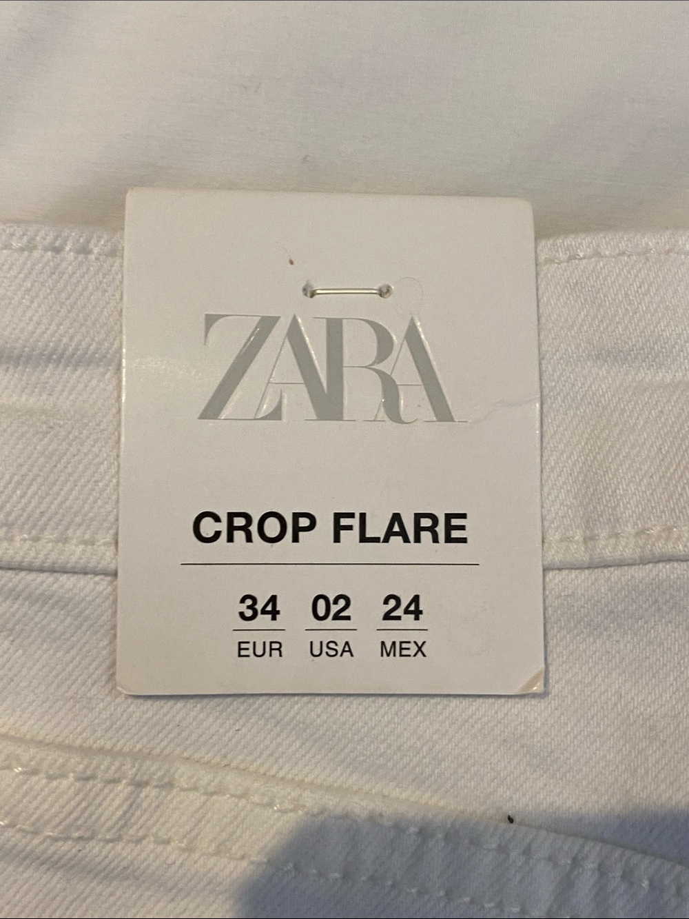 Zara White Cropped Flare Raw Hem Jeans Clean Girl NWT Size 2 - Picture 10 of 16